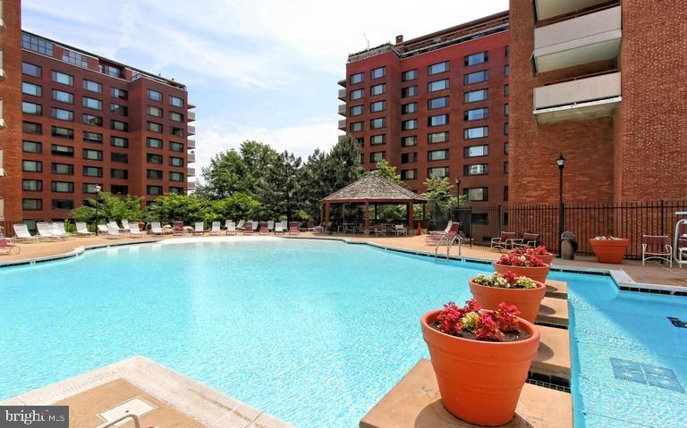 RIVER PLACE - Residential Lease