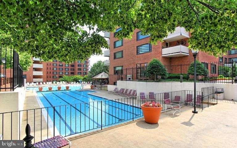 RIVER PLACE - Residential Lease