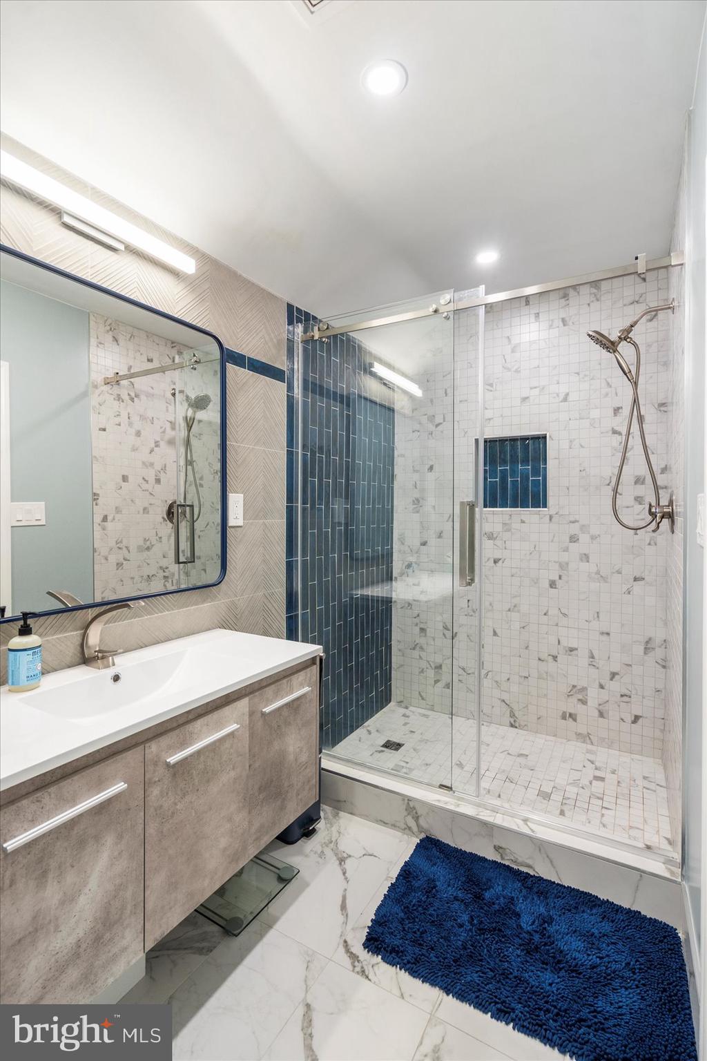 MOUNT WASHINGTON - Residential