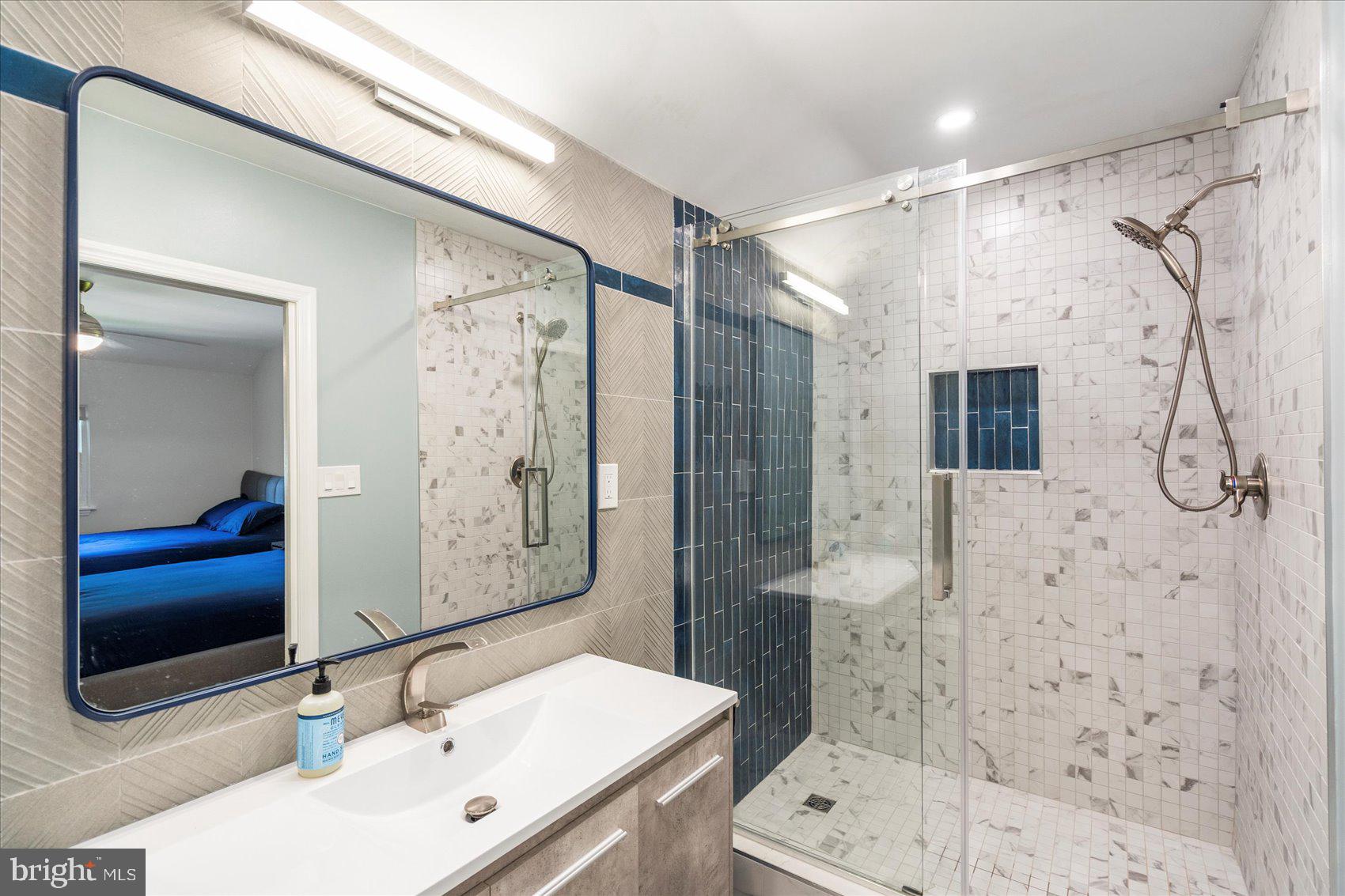 MOUNT WASHINGTON - Residential