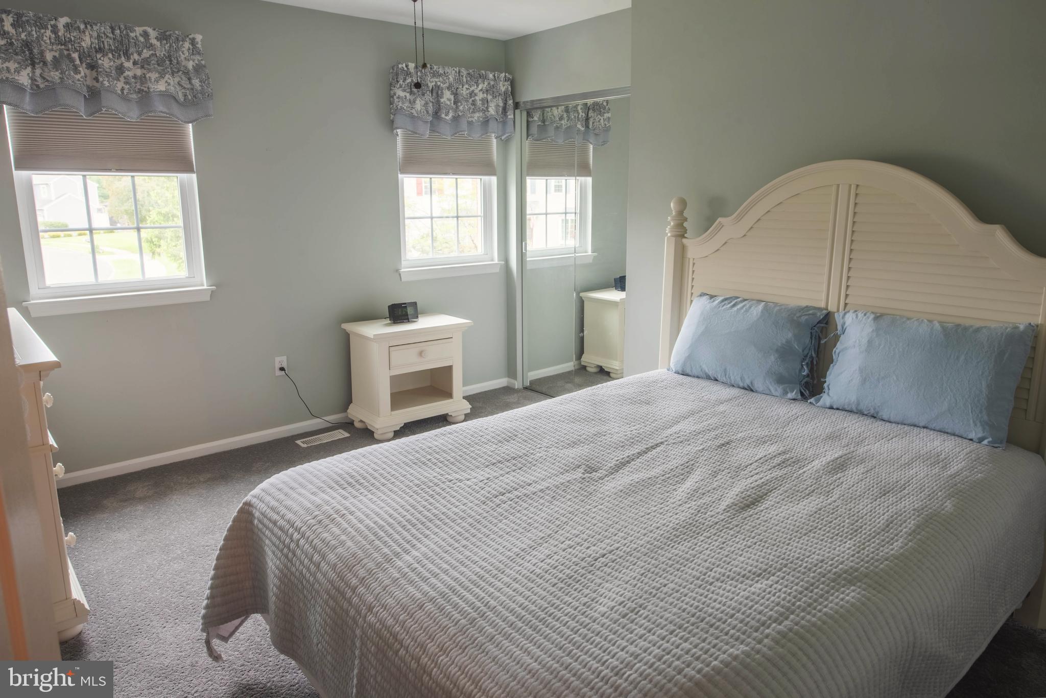 STURBRIDGE - Residential