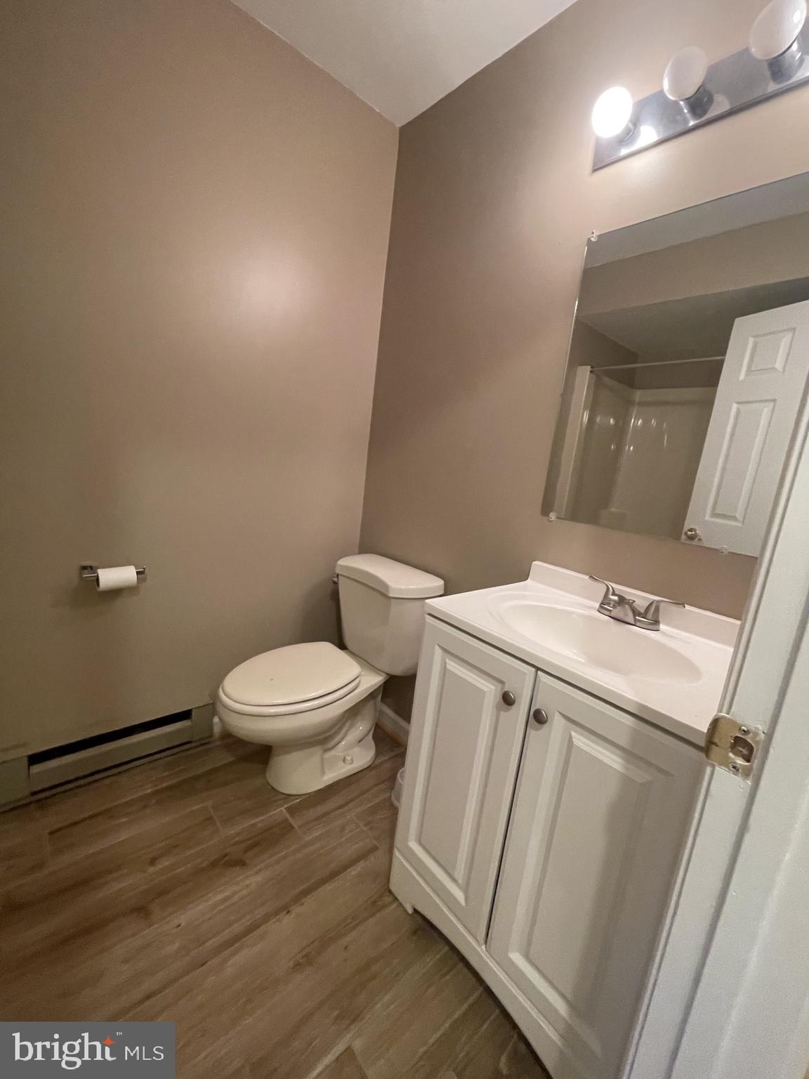 1323 LINDSAY LANE