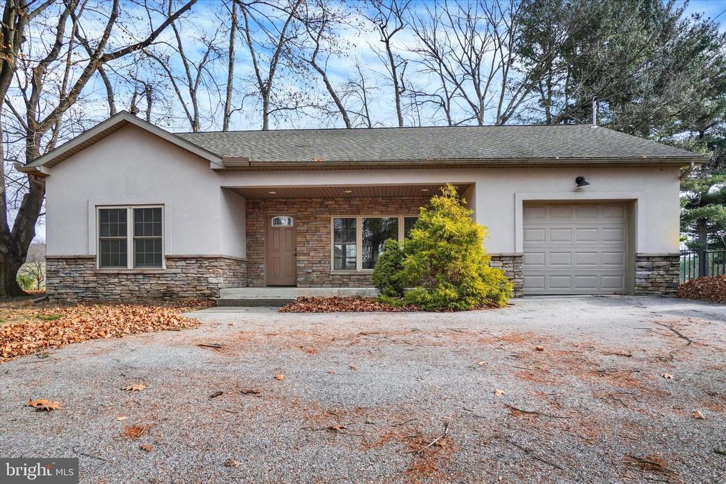 Photo of 2340 Croll School Road, YORK, PA 17403 (MLS # PAYK2095270)