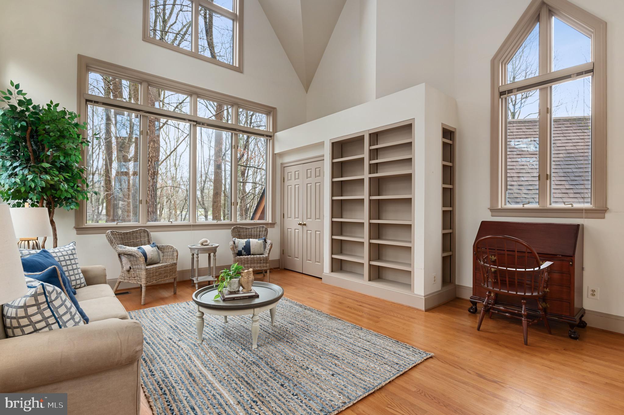 POTOMAC OUTSIDE - Residential