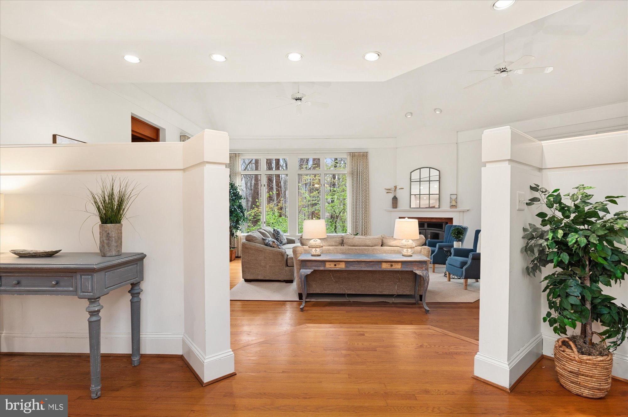 POTOMAC OUTSIDE - Residential