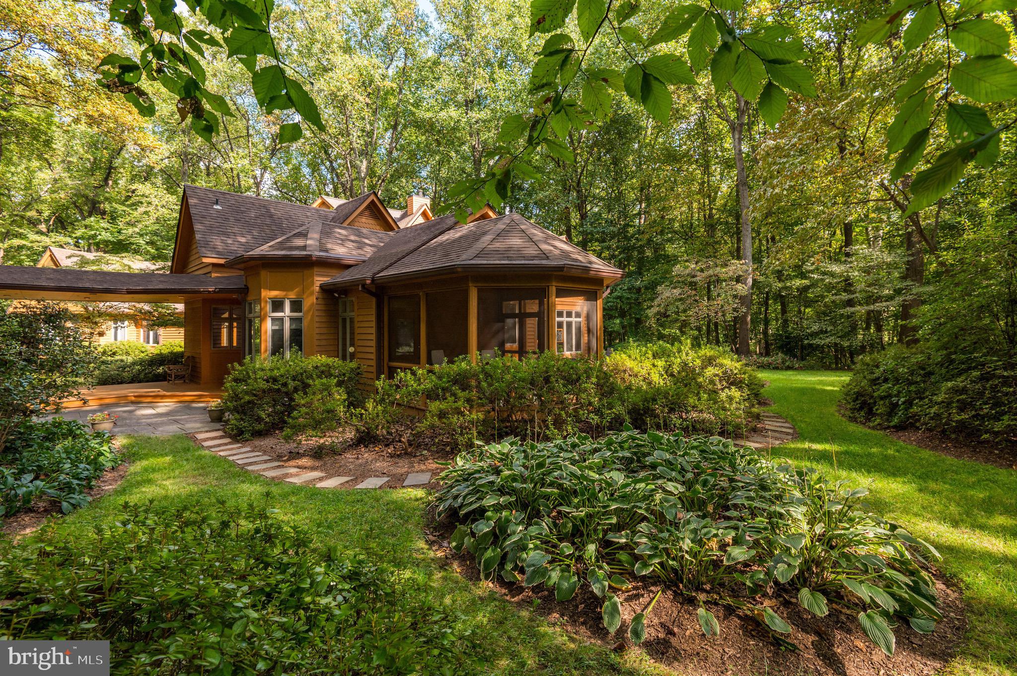 POTOMAC OUTSIDE - Residential