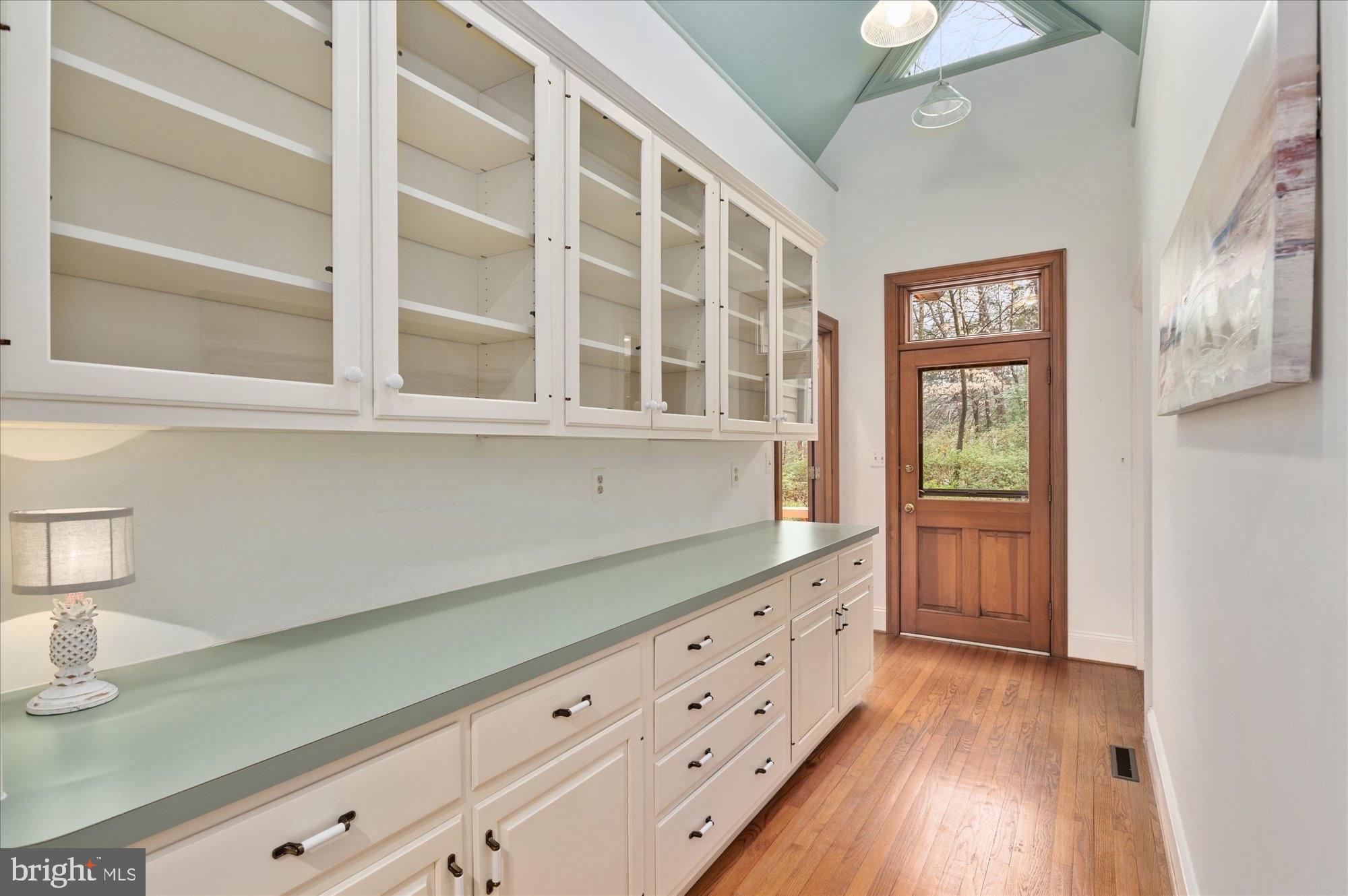 POTOMAC OUTSIDE - Residential