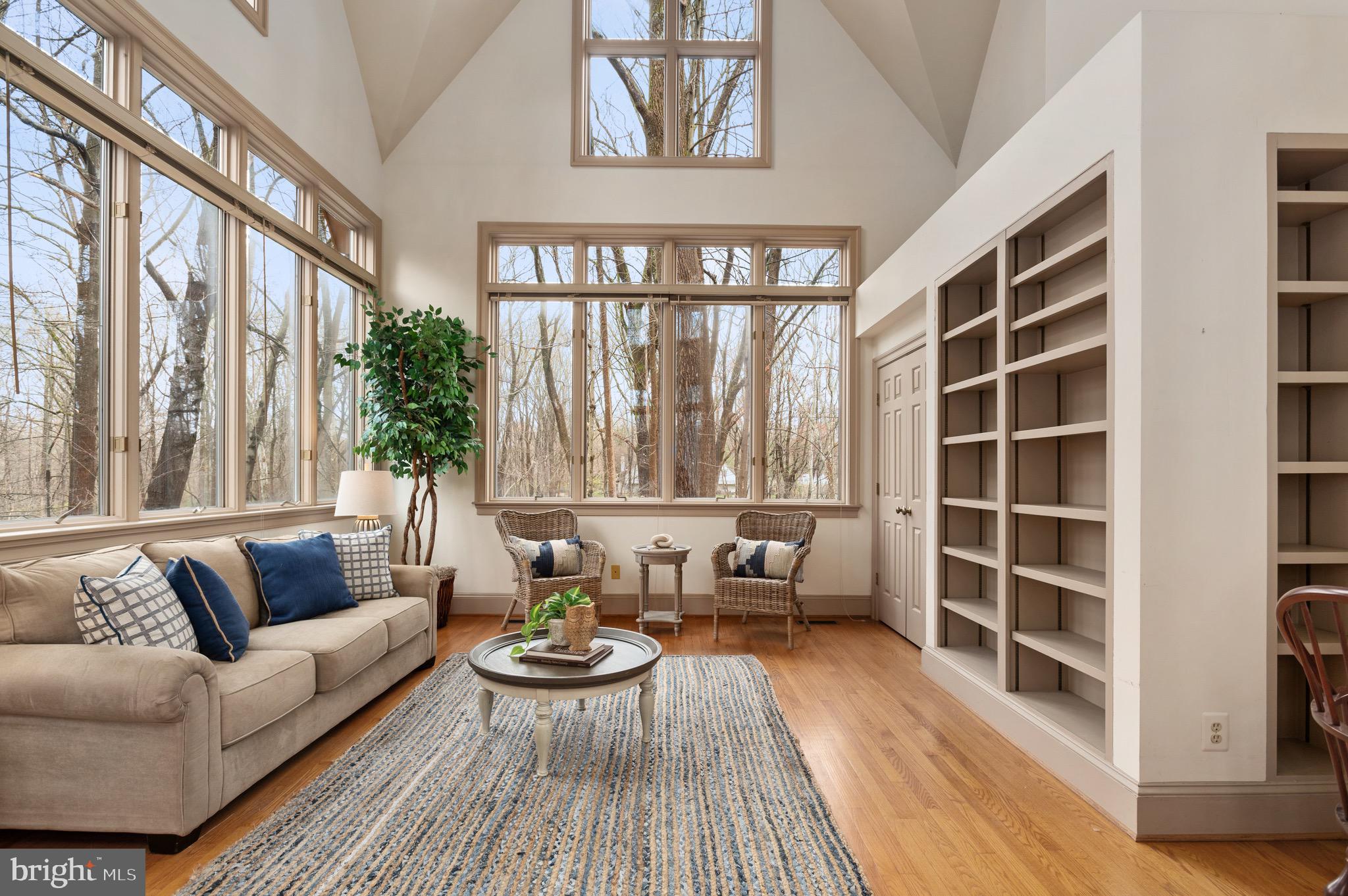 POTOMAC OUTSIDE - Residential