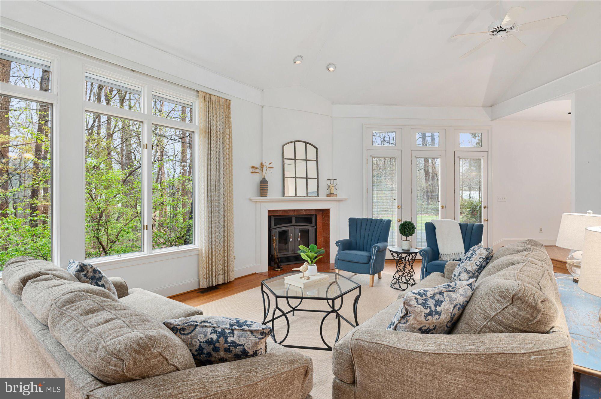 POTOMAC OUTSIDE - Residential