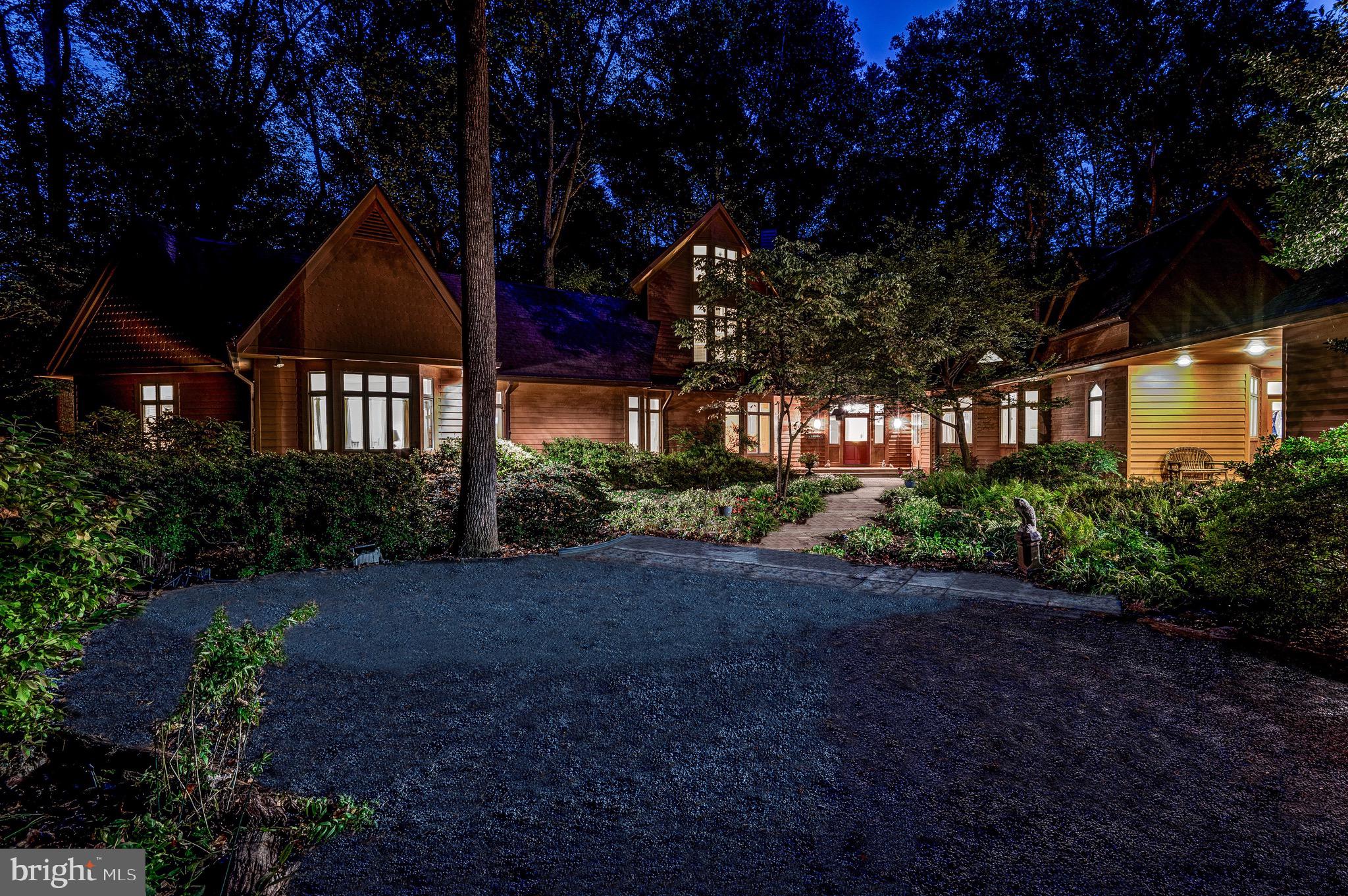 POTOMAC OUTSIDE - Residential