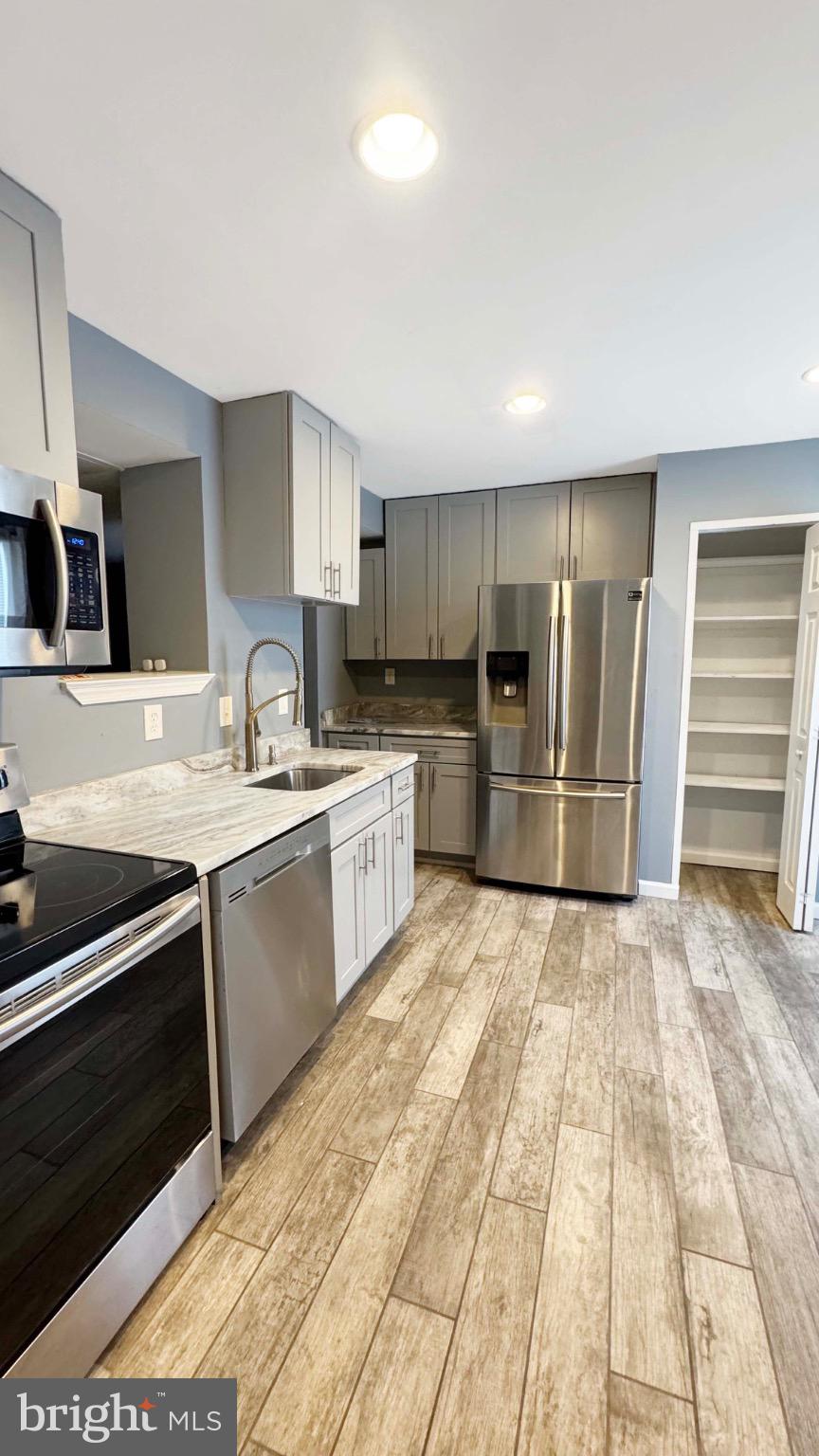 FOREST SPRING CONDO-PHAS - Residential