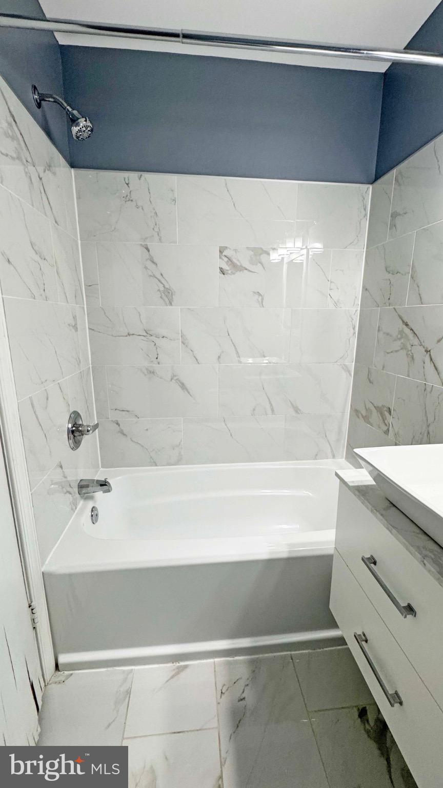 FOREST SPRING CONDO-PHAS - Residential