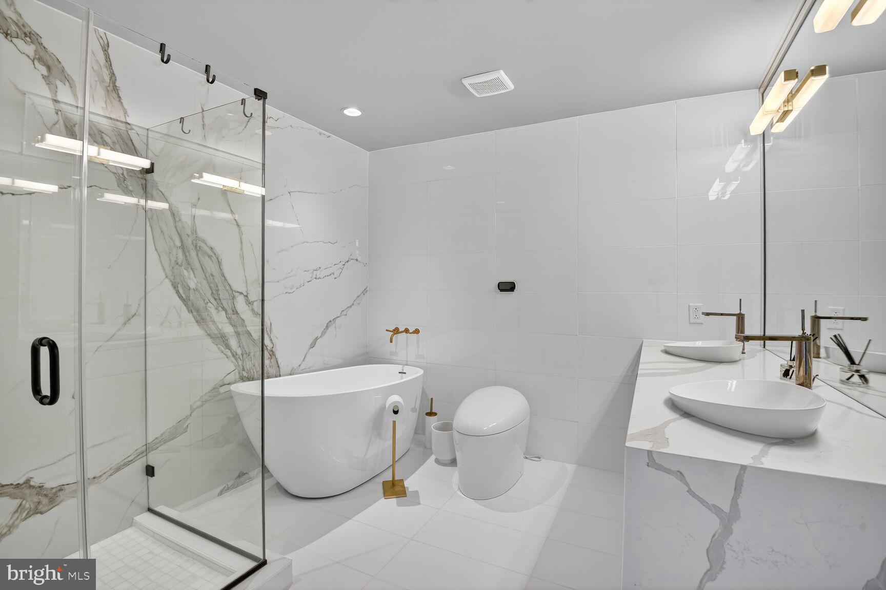 ONE PARK CREST CONDOMINIUM - Residential