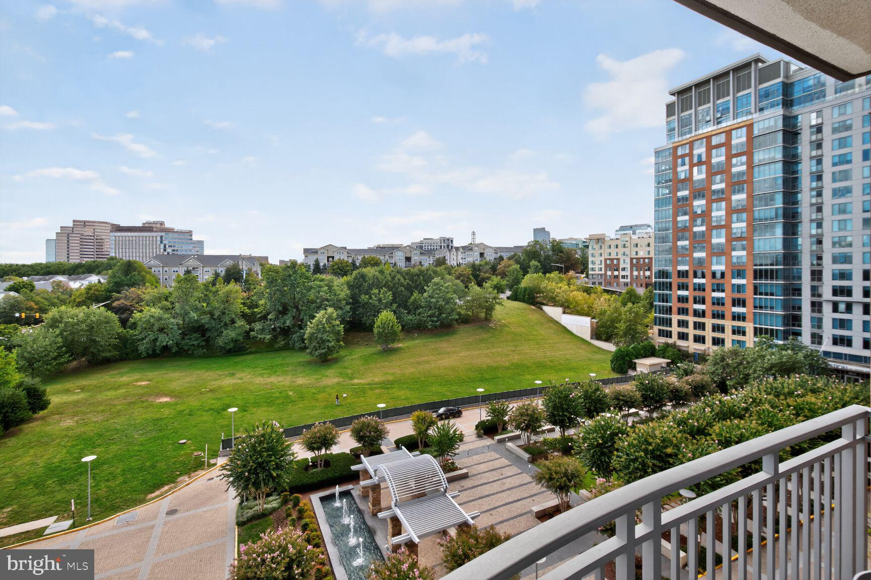 ONE PARK CREST CONDOMINIUM - Residential