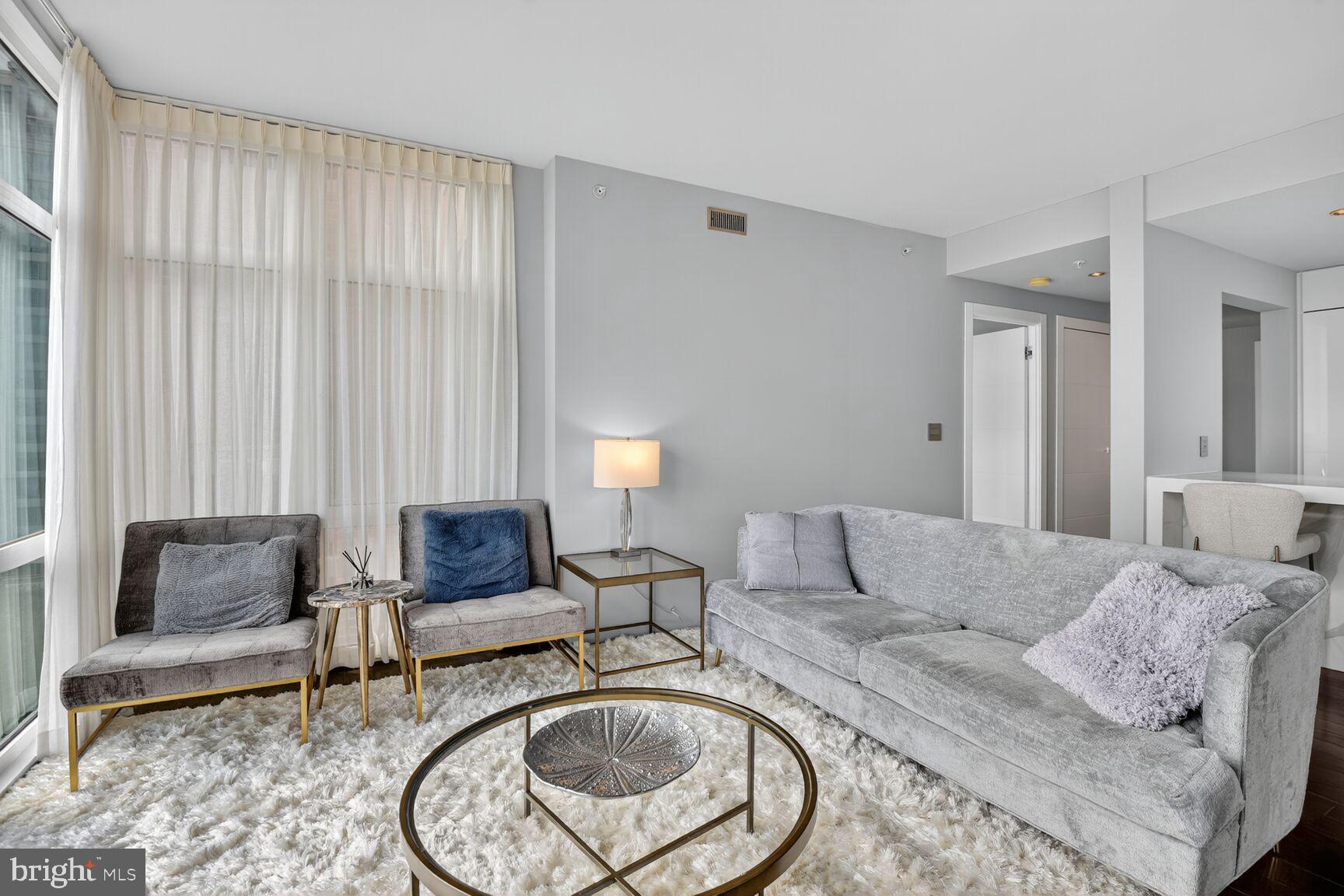 ONE PARK CREST CONDOMINIUM - Residential