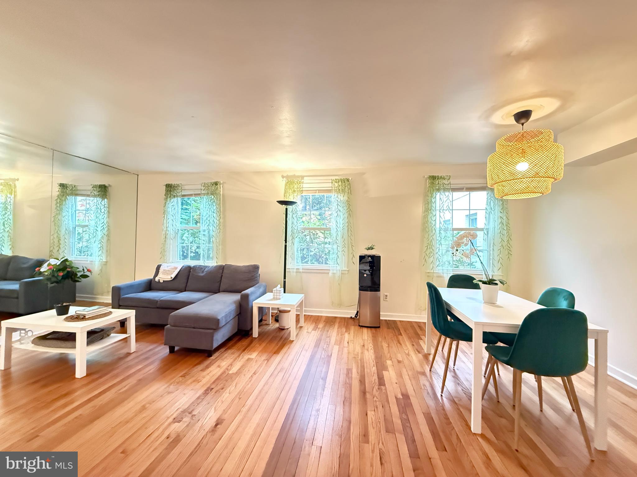 2205 WASHINGTON AVENUE 102