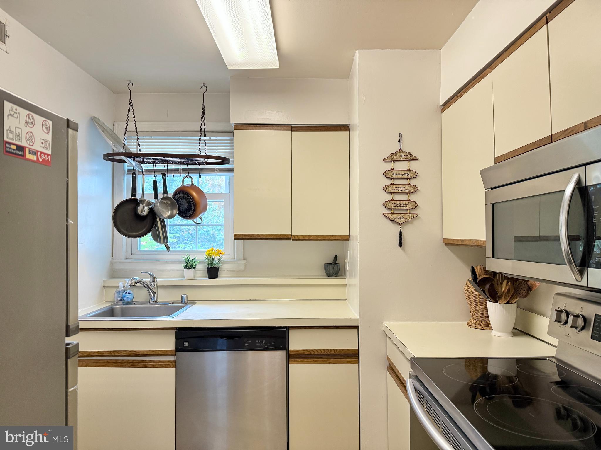 ROCK CREEK COMMONS - Residential