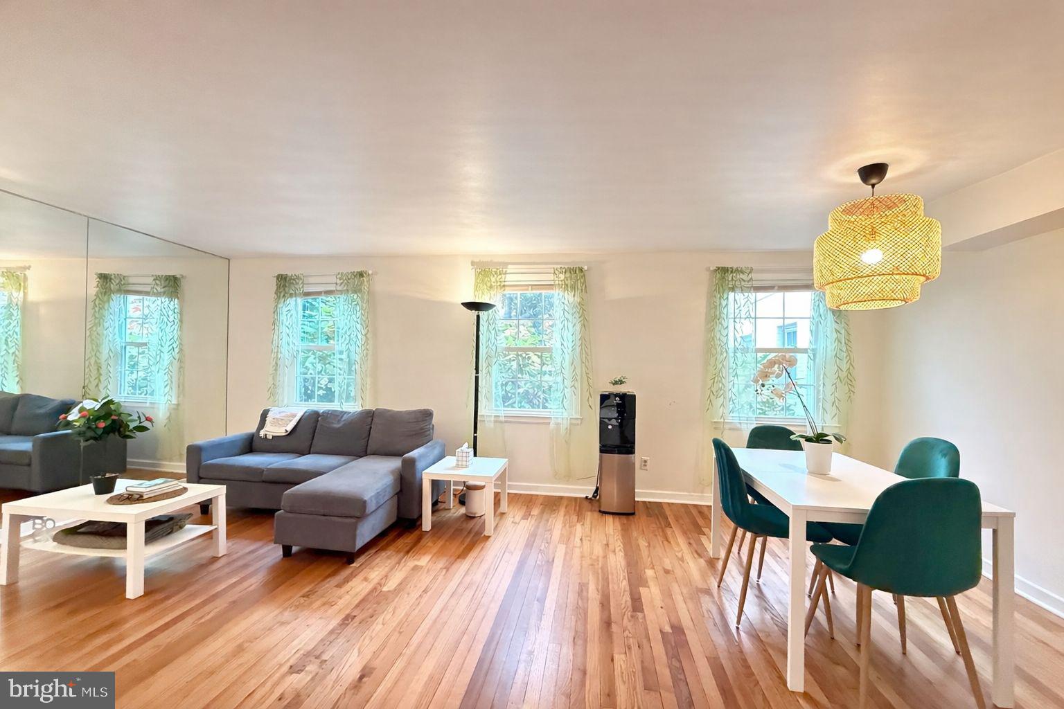 2205 WASHINGTON AVENUE 102