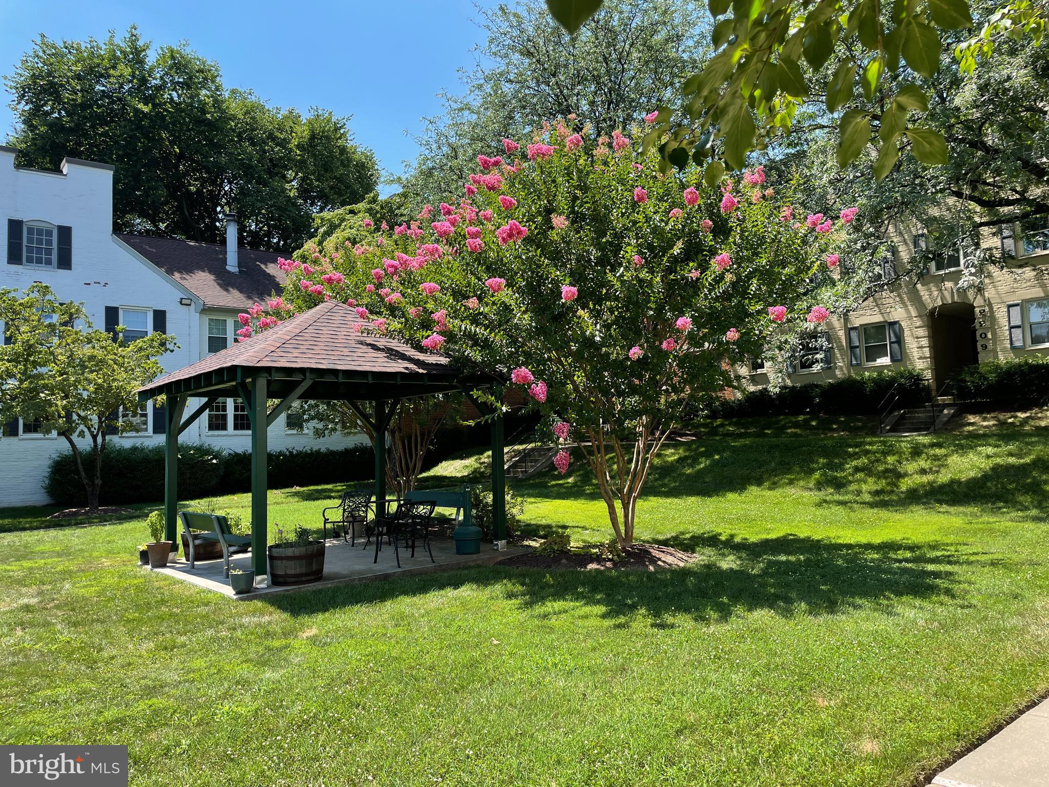 ROCK CREEK COMMONS - Residential