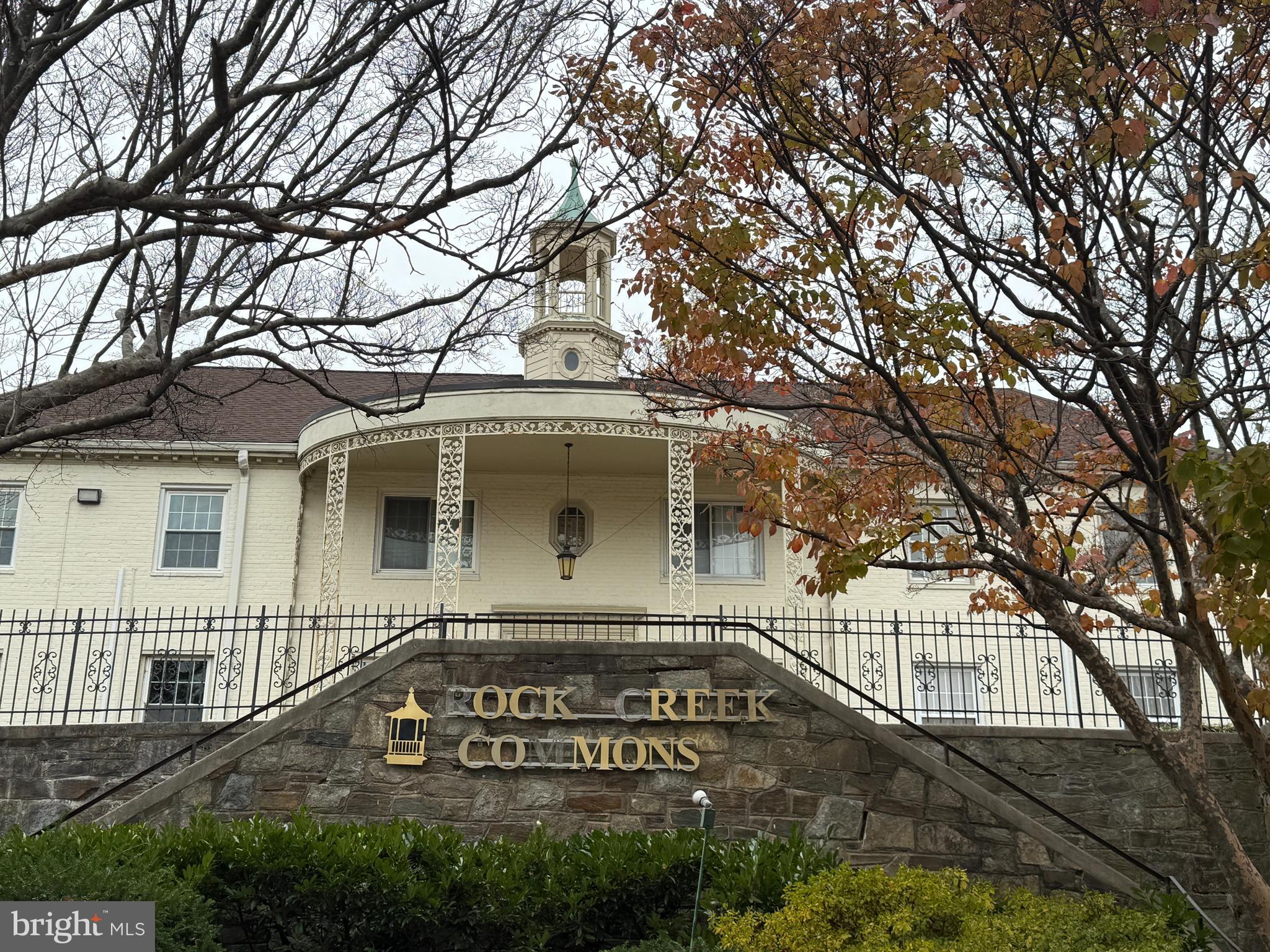 2205 WASHINGTON AVENUE 102