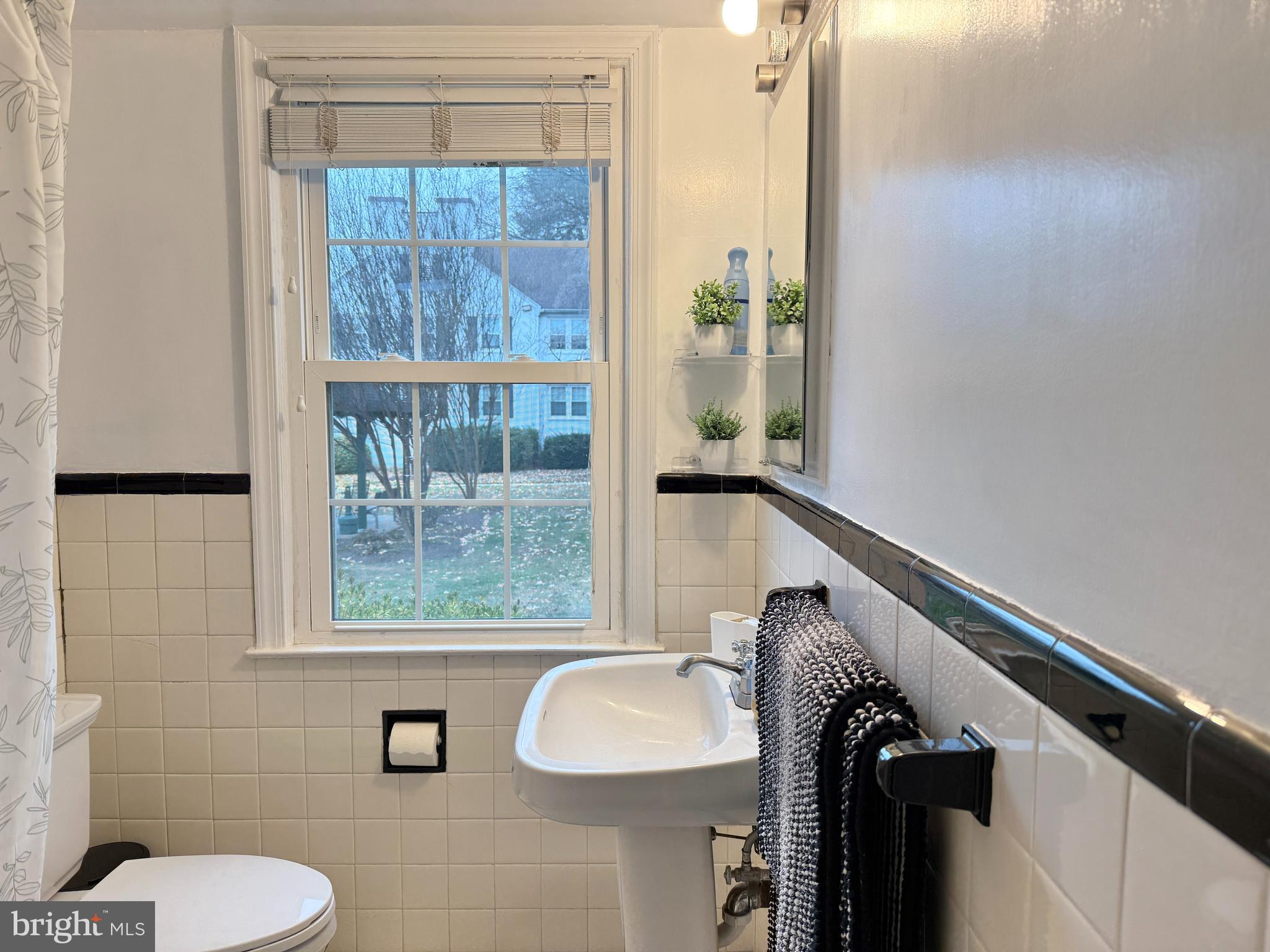 ROCK CREEK COMMONS - Residential