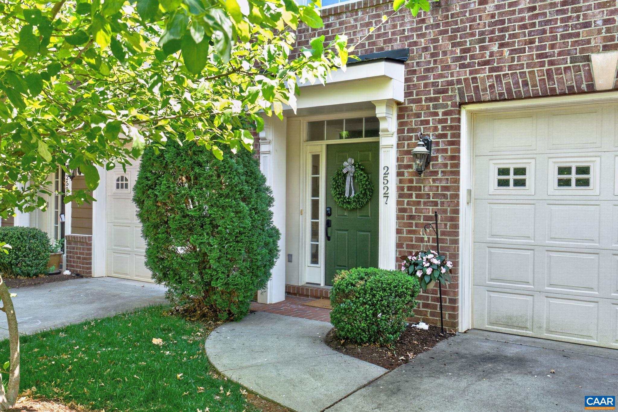 2527 AVEMORE POND RD