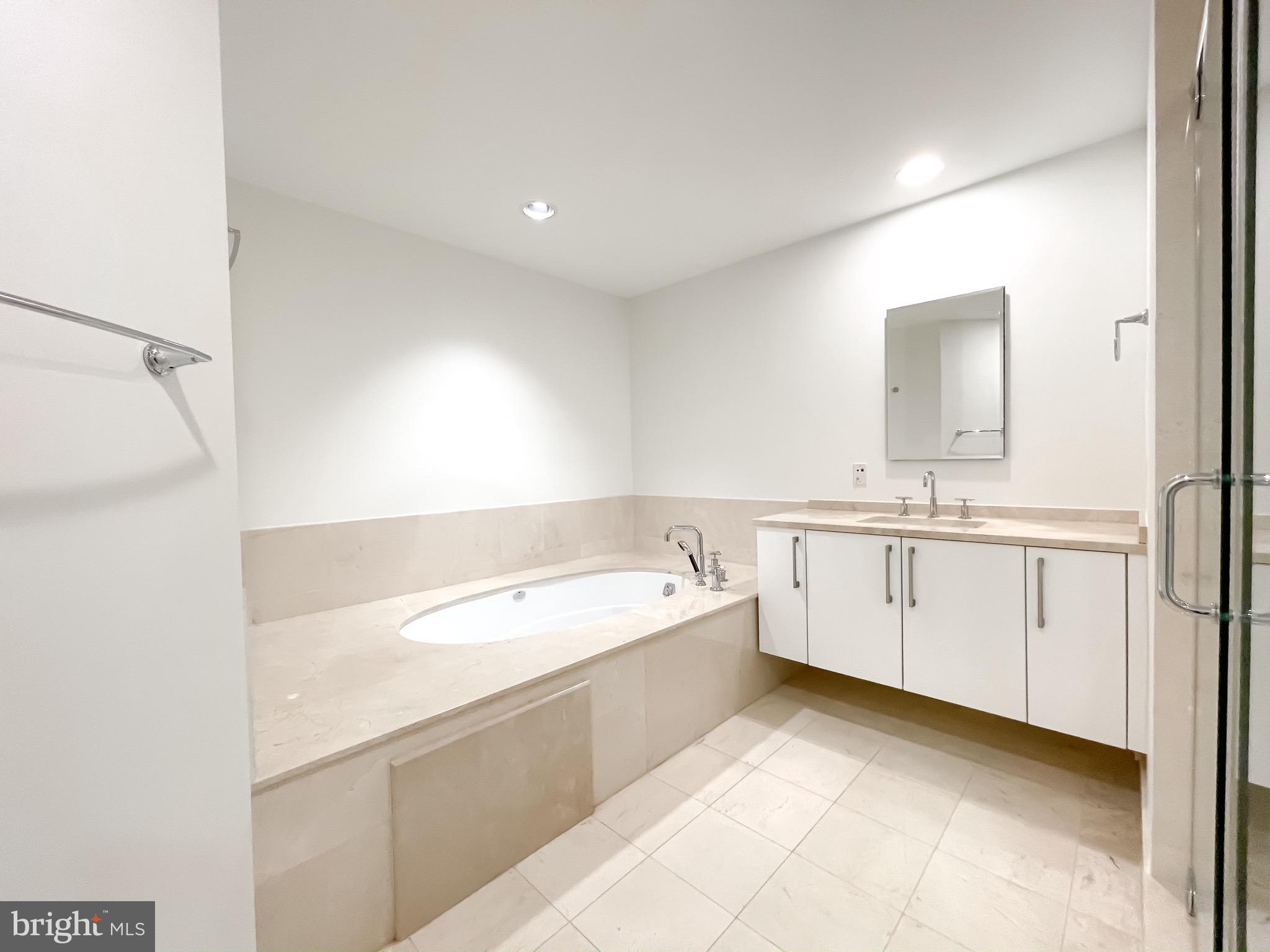 INNER HARBOR - Residential