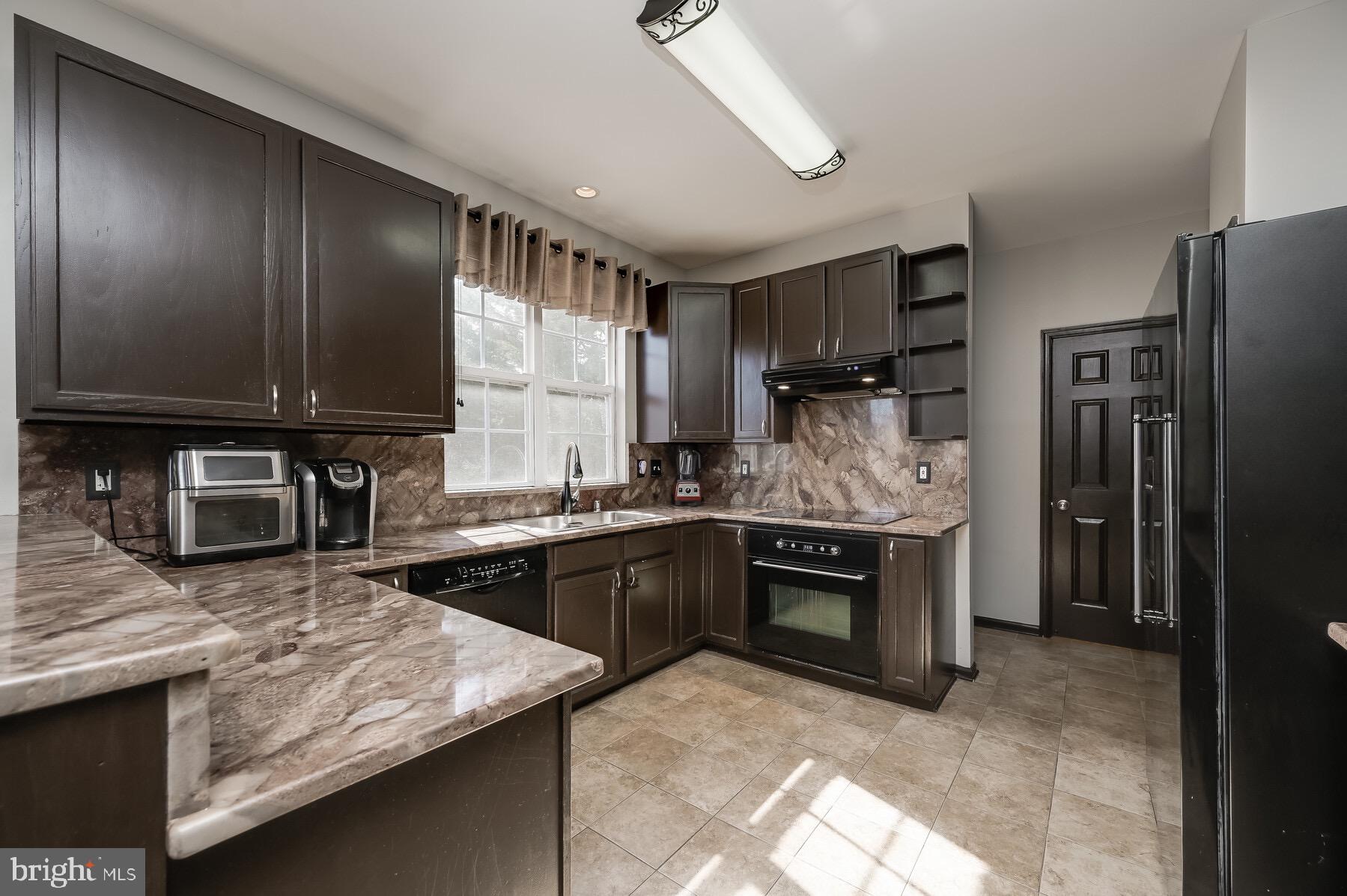 BERRYMANS GLEN - Residential