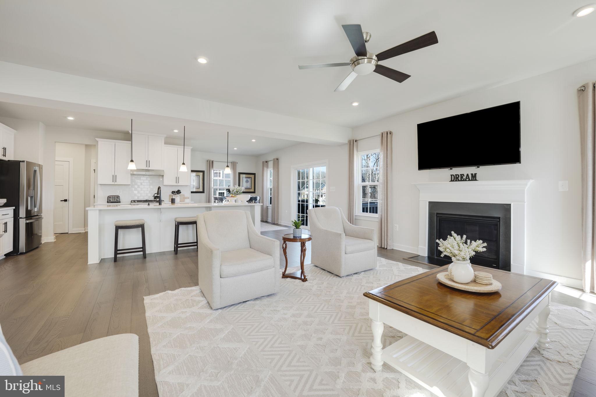 10909 GREEN LEAF RUN