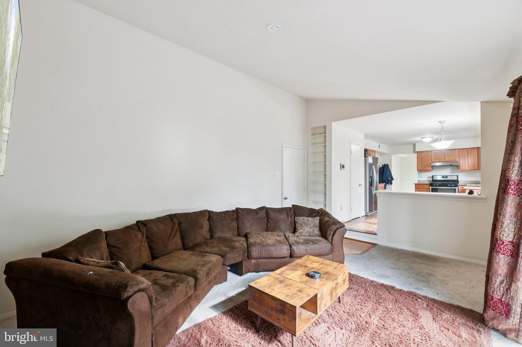 FLOWER HILL - Residential