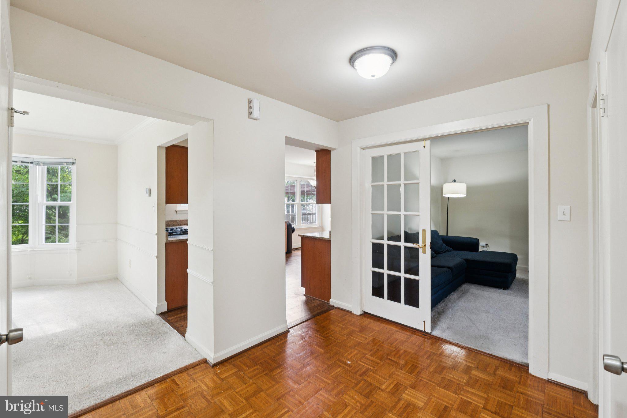 FLOWER HILL - Residential