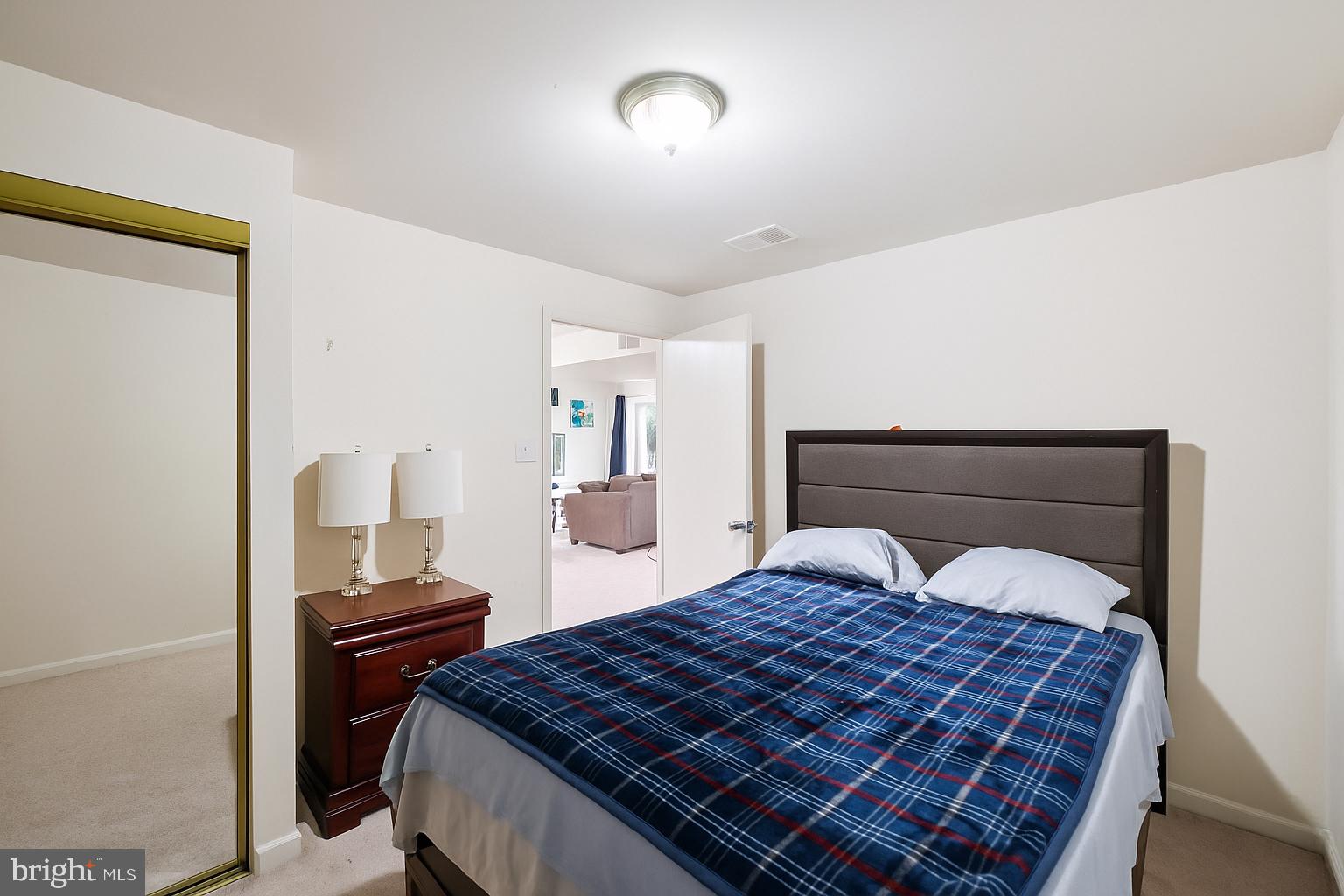 FLOWER HILL - Residential