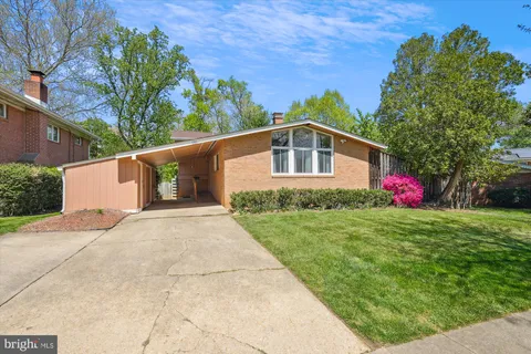 6311 Carnegie Drive, Bethesda, MD MLS: MDMC2176540