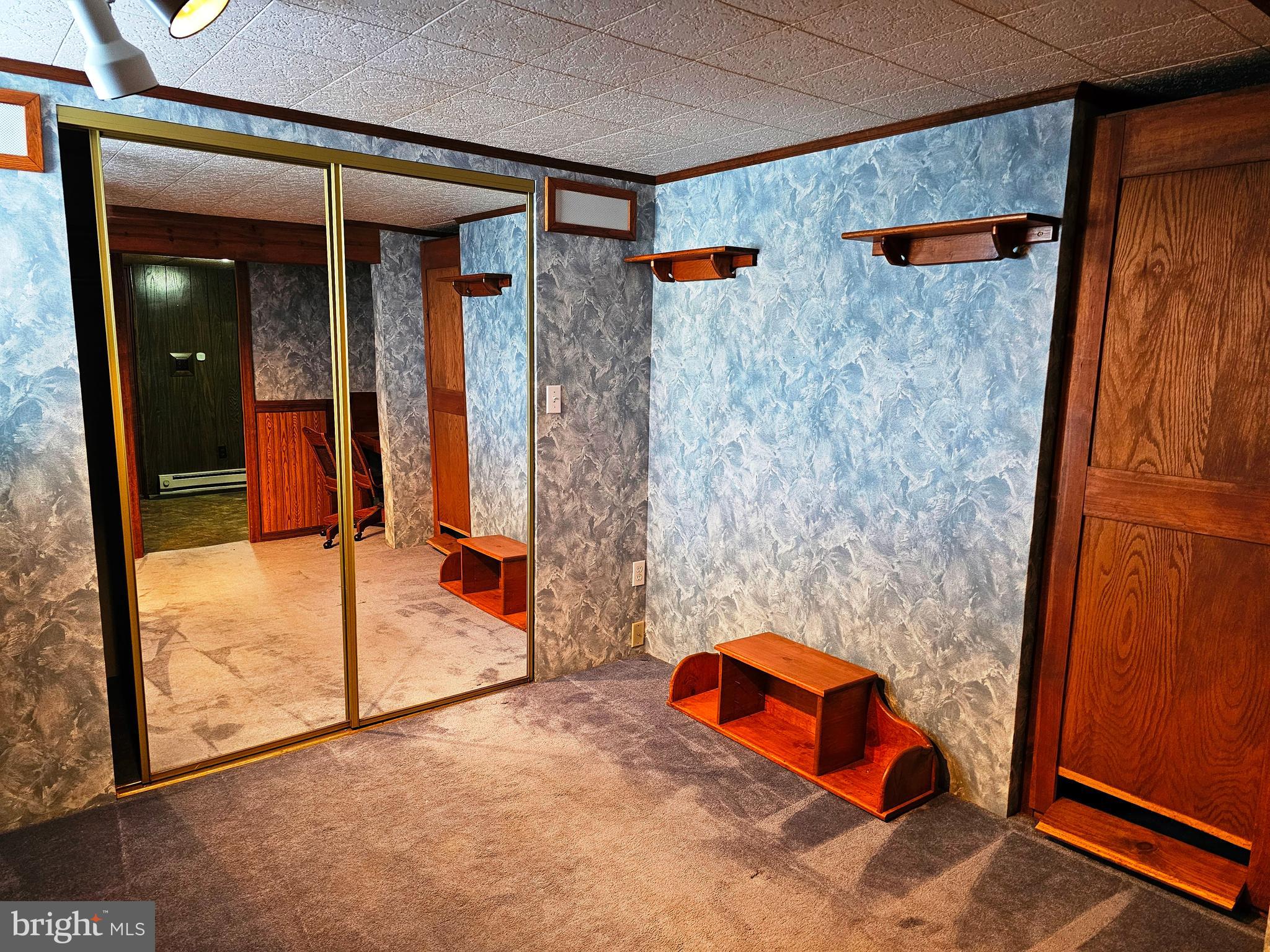 VALLEY VIEW - Residential