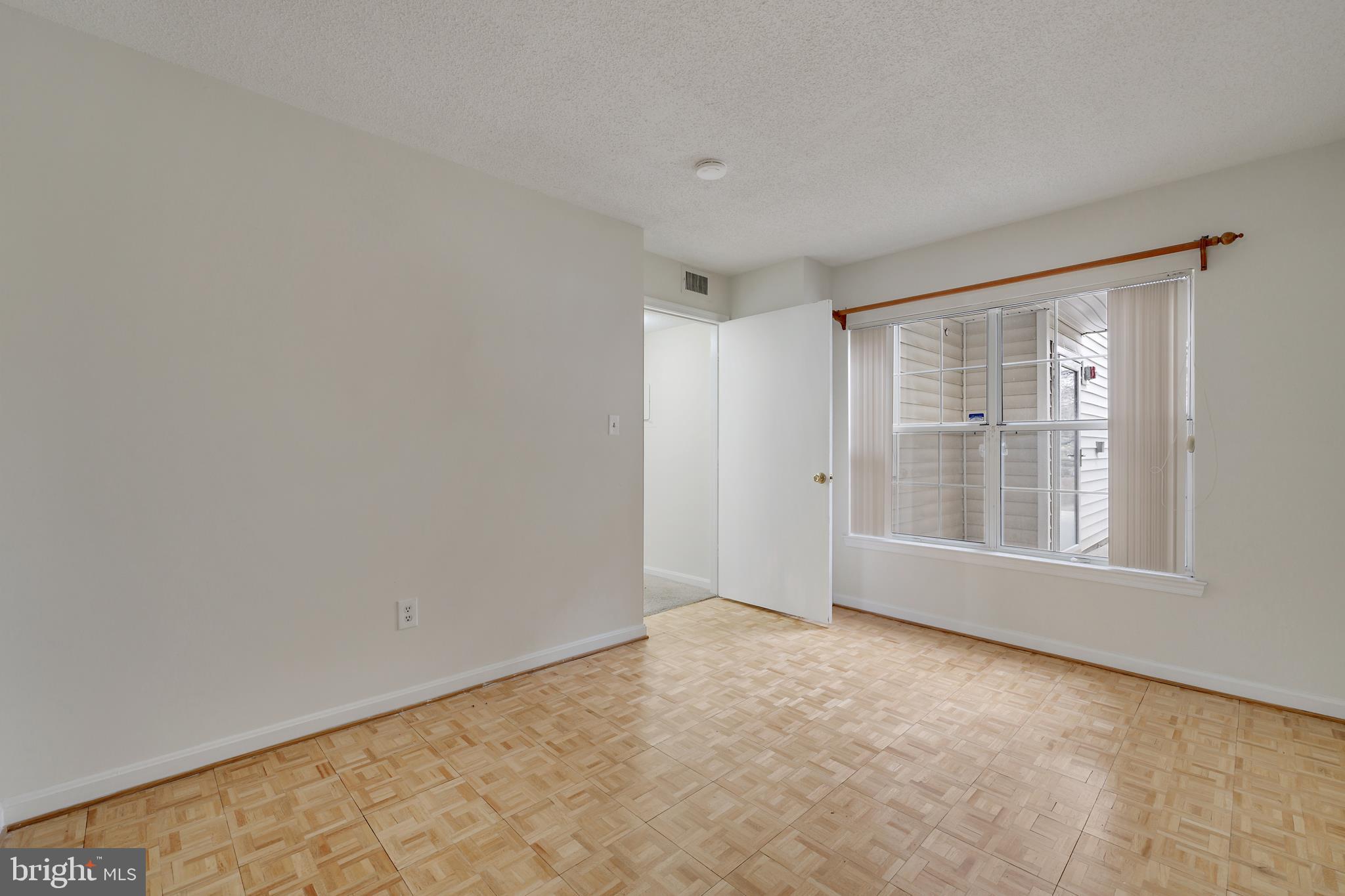 THE VISTAS - Residential Lease