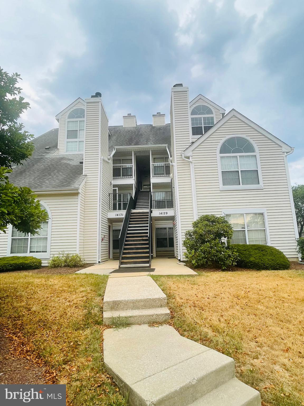 THE VISTAS - Residential Lease