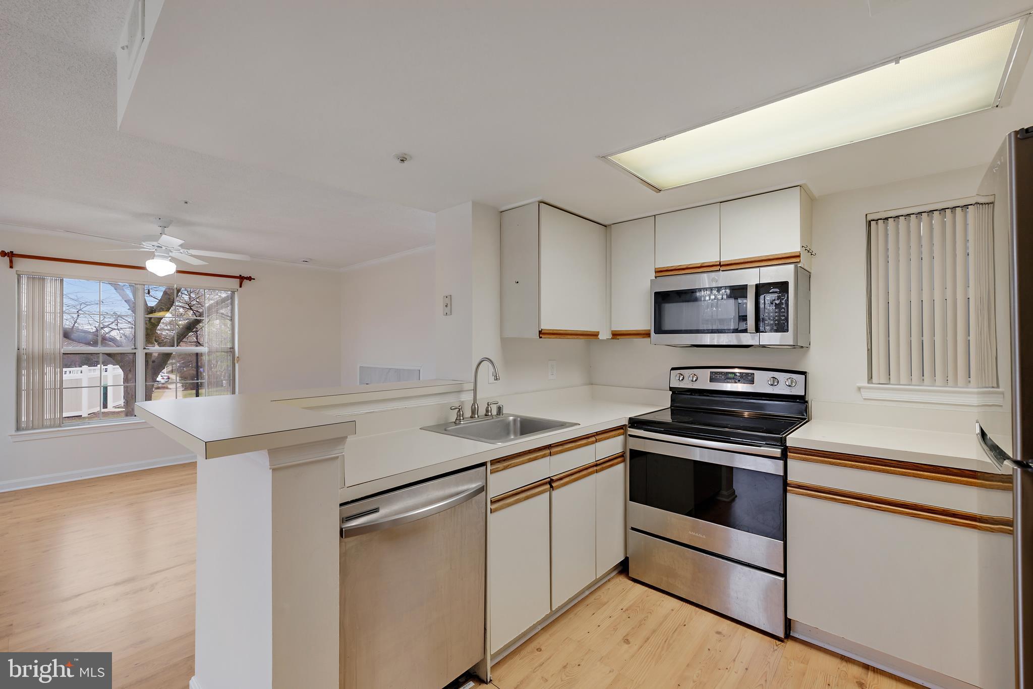 THE VISTAS - Residential Lease