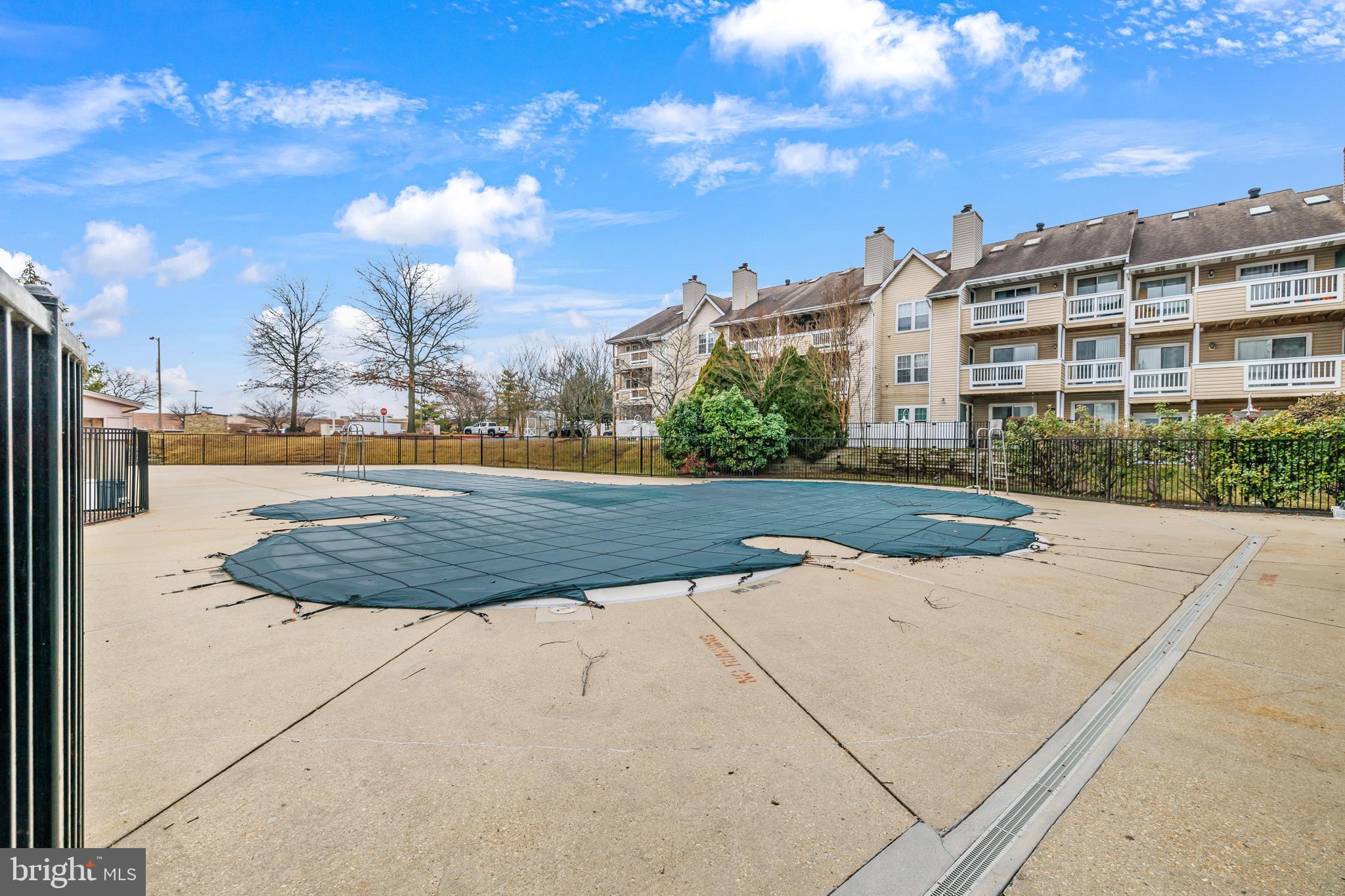 THE VISTAS - Residential Lease