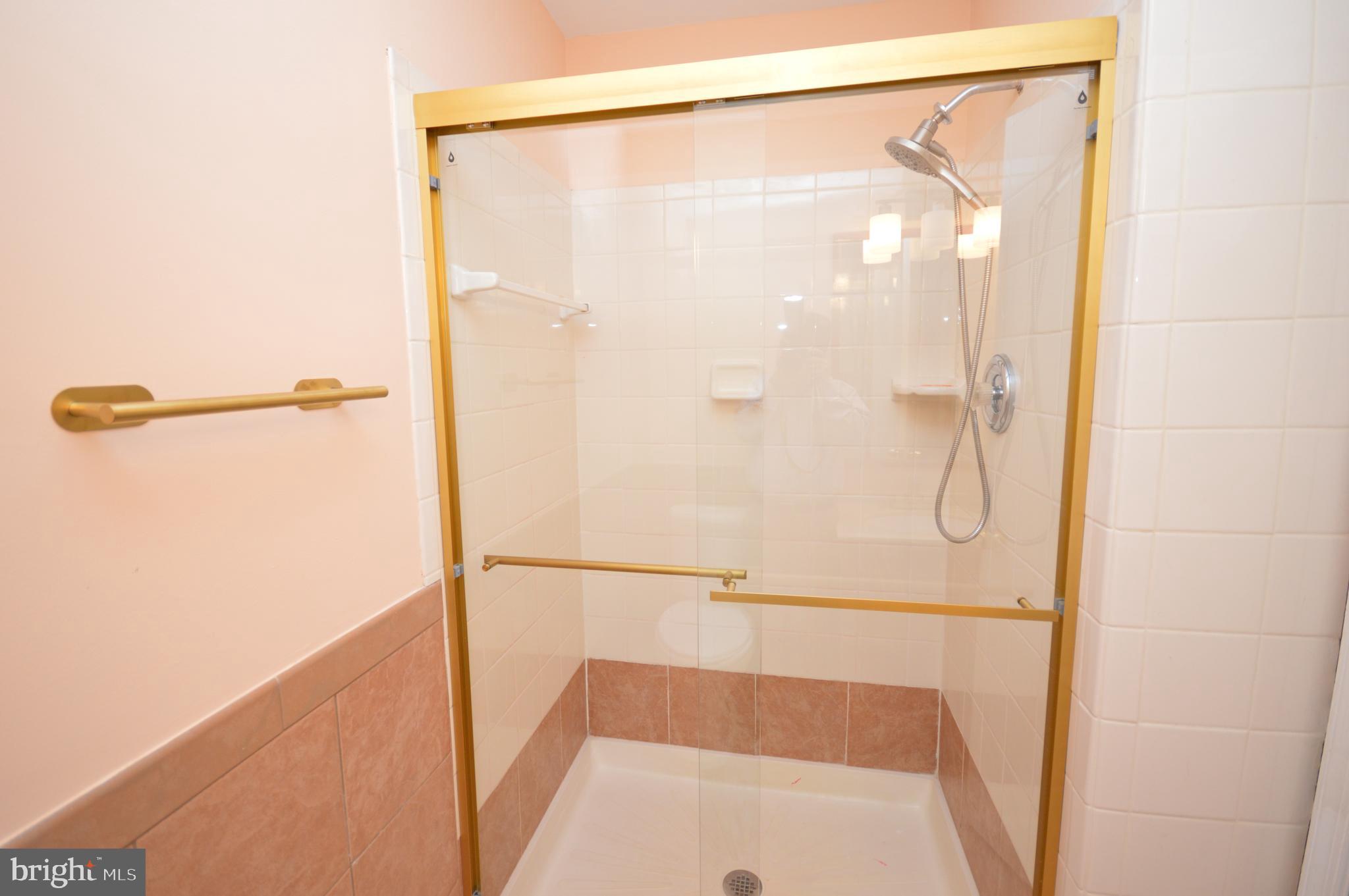 REFLECTION LAKE - Residential