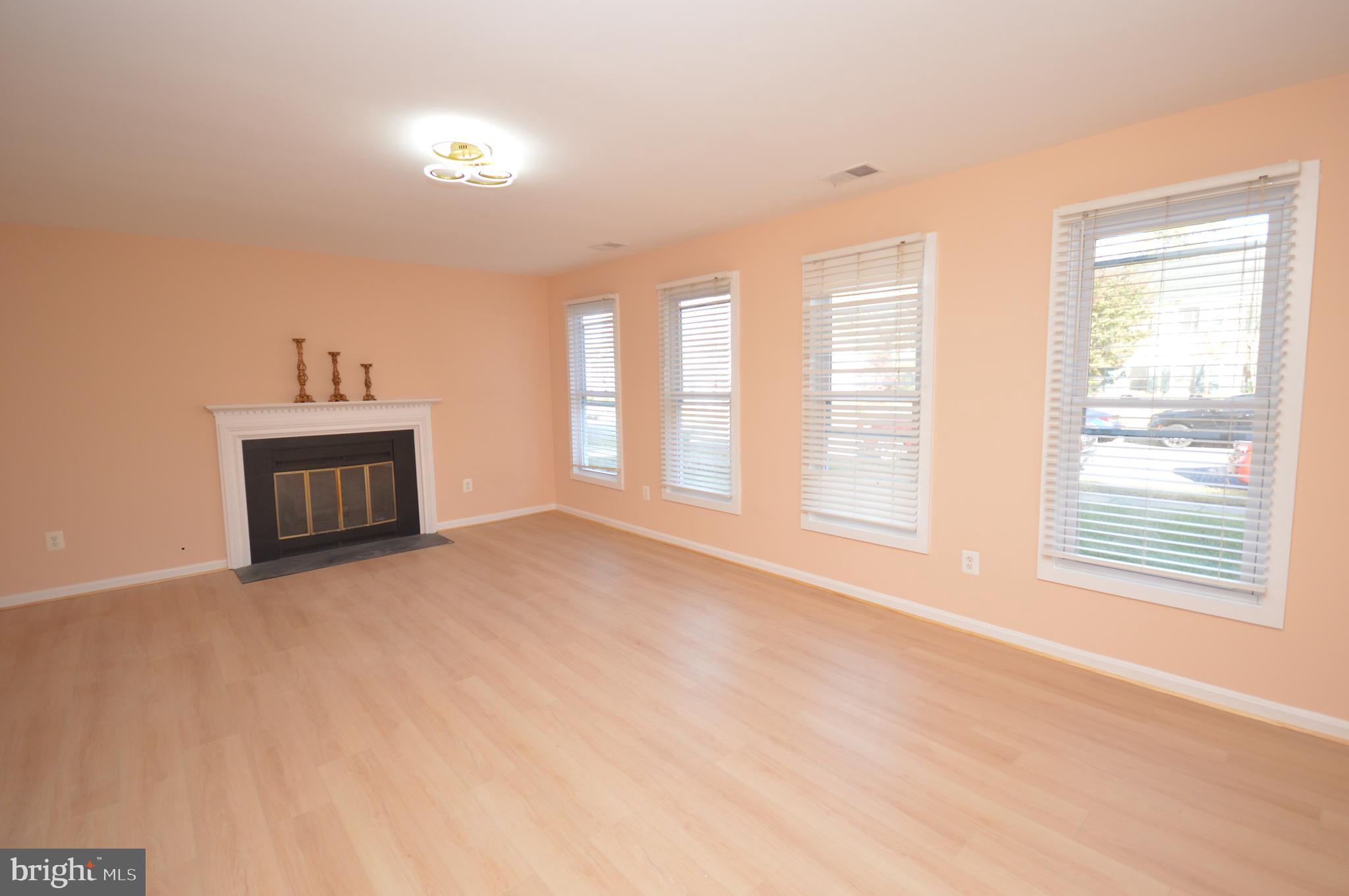 REFLECTION LAKE - Residential