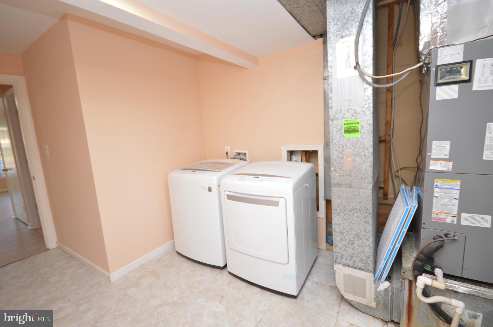 REFLECTION LAKE - Residential