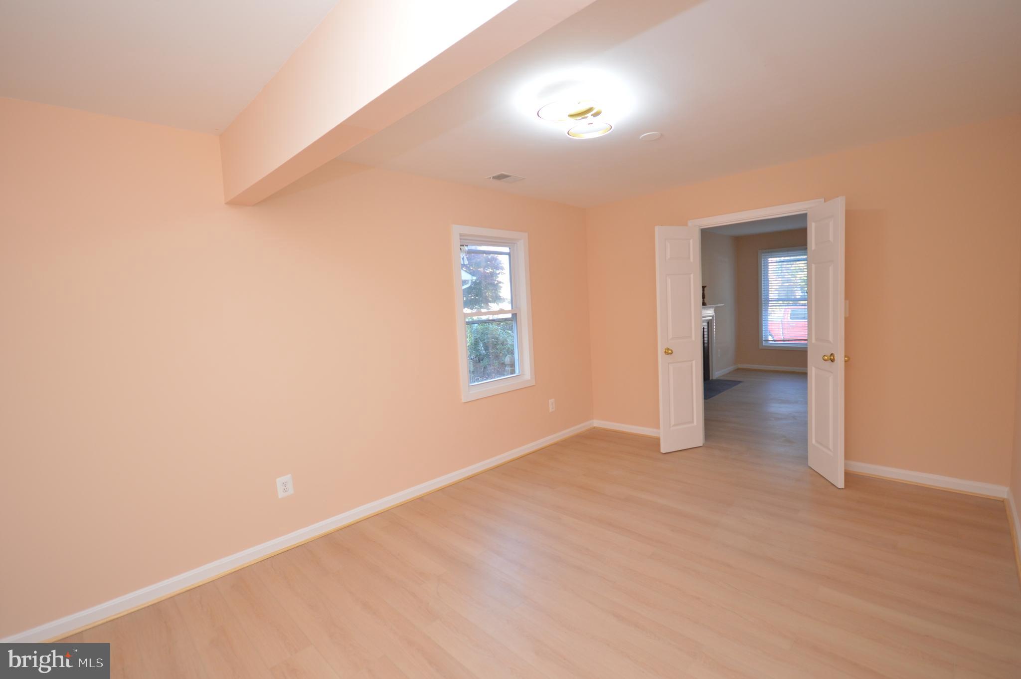 REFLECTION LAKE - Residential