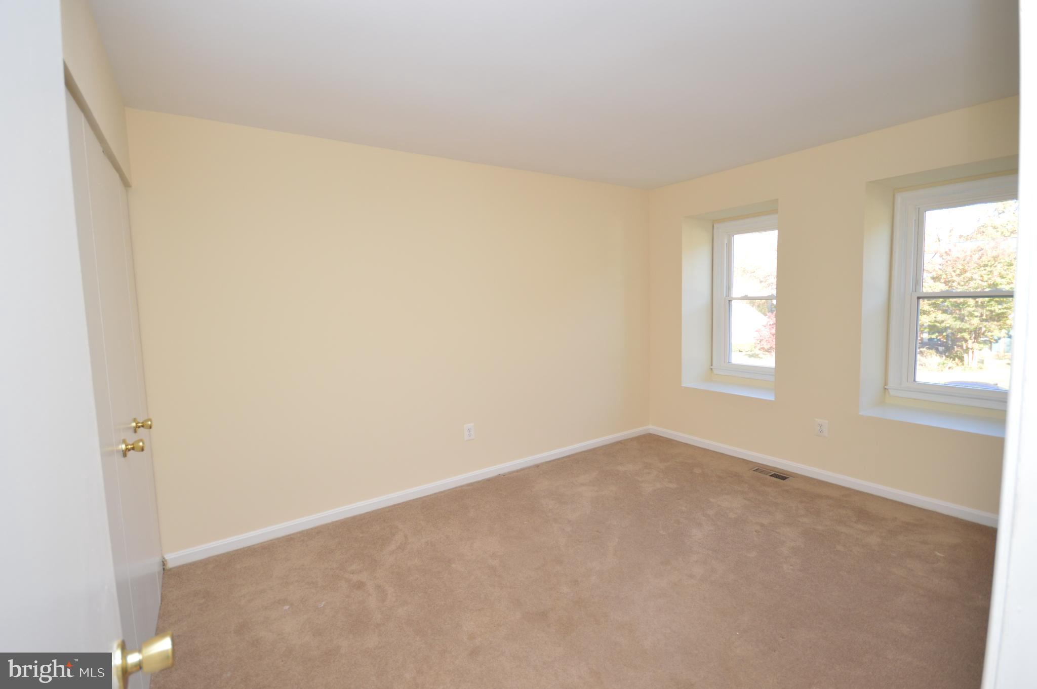 REFLECTION LAKE - Residential