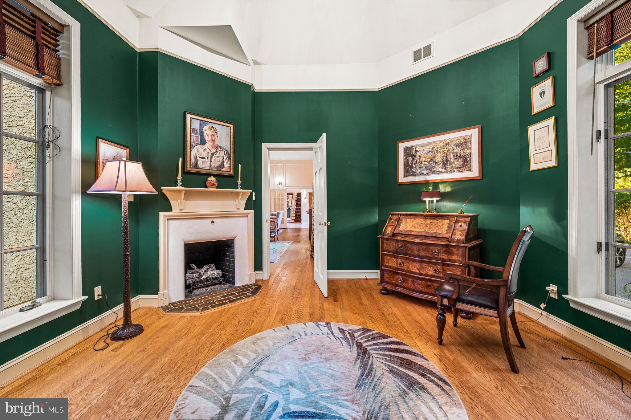 BRYN MAWR - Residential