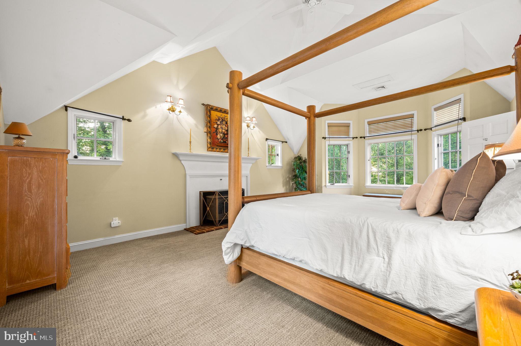 BRYN MAWR - Residential