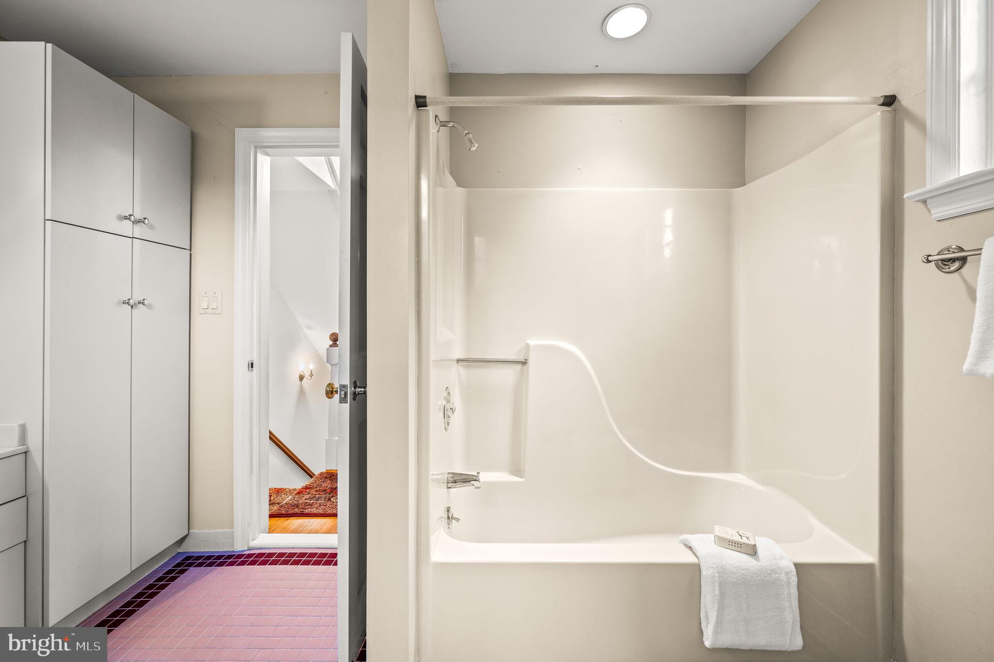 BRYN MAWR - Residential