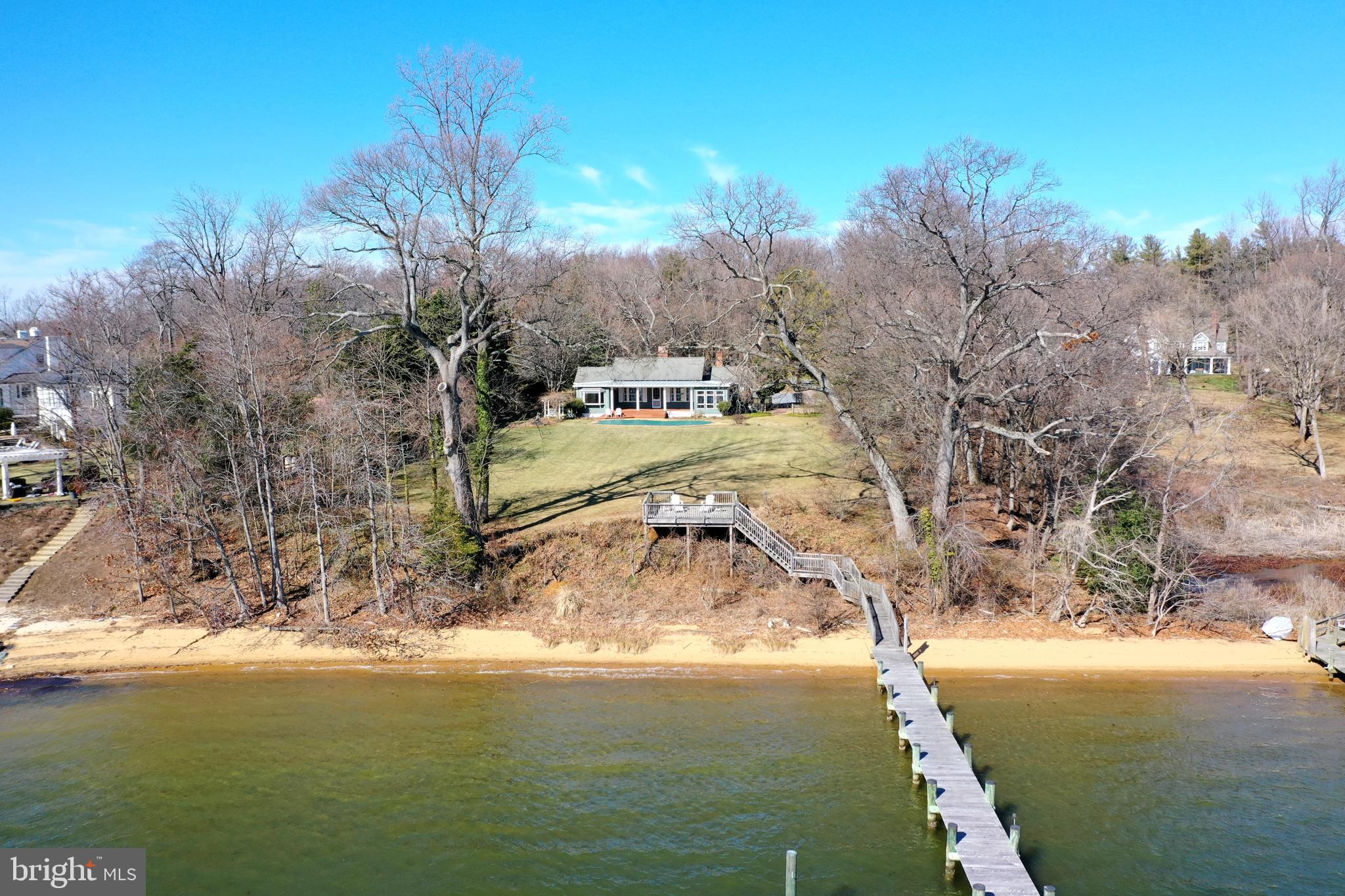 SHADOW POINT - Residential