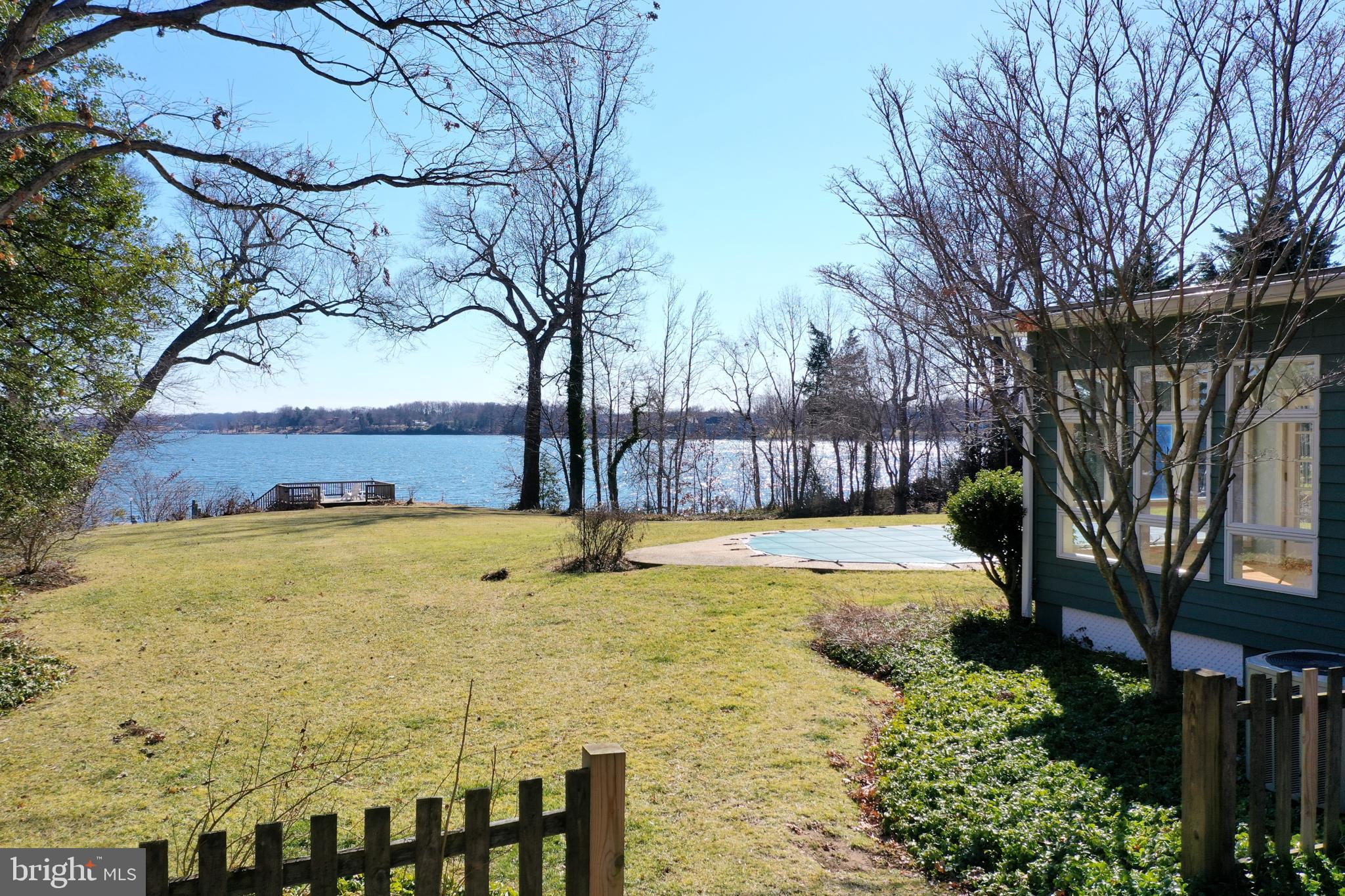 SHADOW POINT - Residential