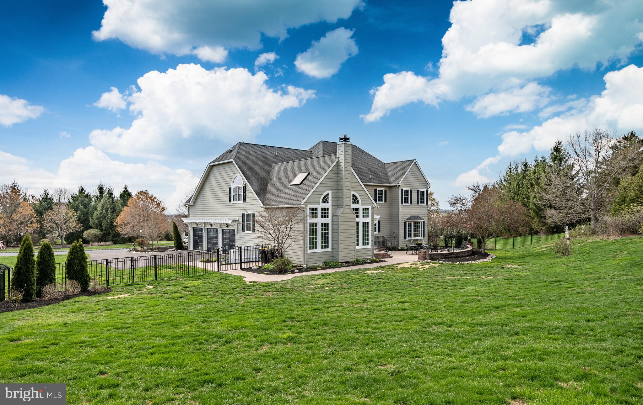 ESTATES AT SALFORD - Residential