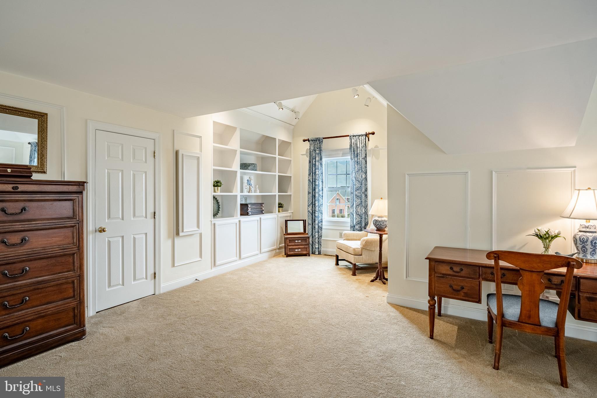 ESTATES AT SALFORD - Residential